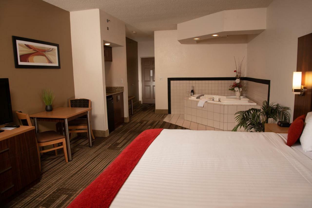 Northfield Inn Suites And Conference Center Springfield Buitenkant foto