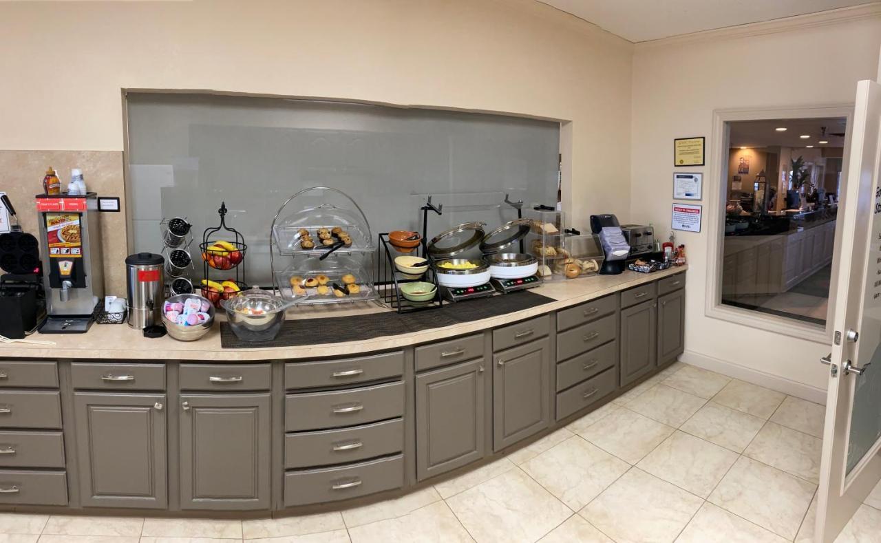 Northfield Inn Suites And Conference Center Springfield Buitenkant foto